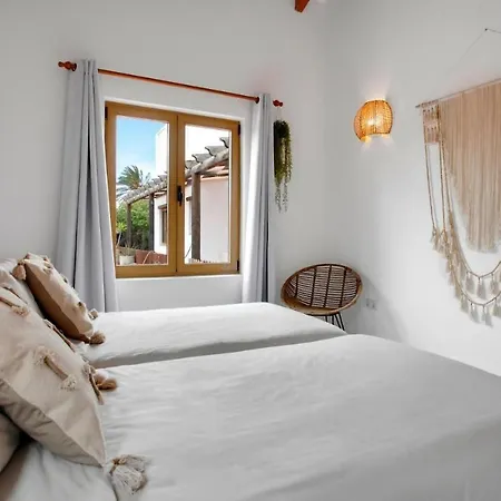 Amrita Bed and breakfast La Oliva